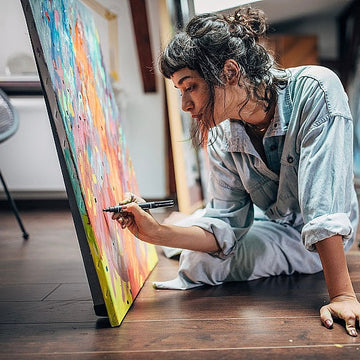 Alex Carter — Painting Emotions Through Bold Abstracts