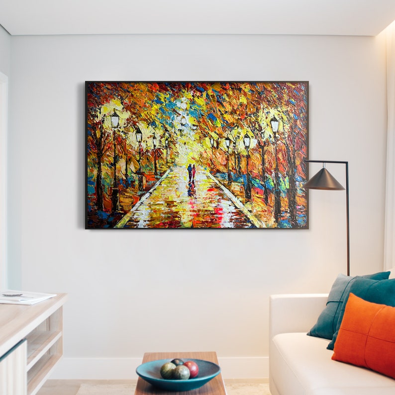 Romantisk gademaleri i byen - Farverig efterårsparkscene med et par, der går - Stor impressionistisk lærredsvægkunst til stuen